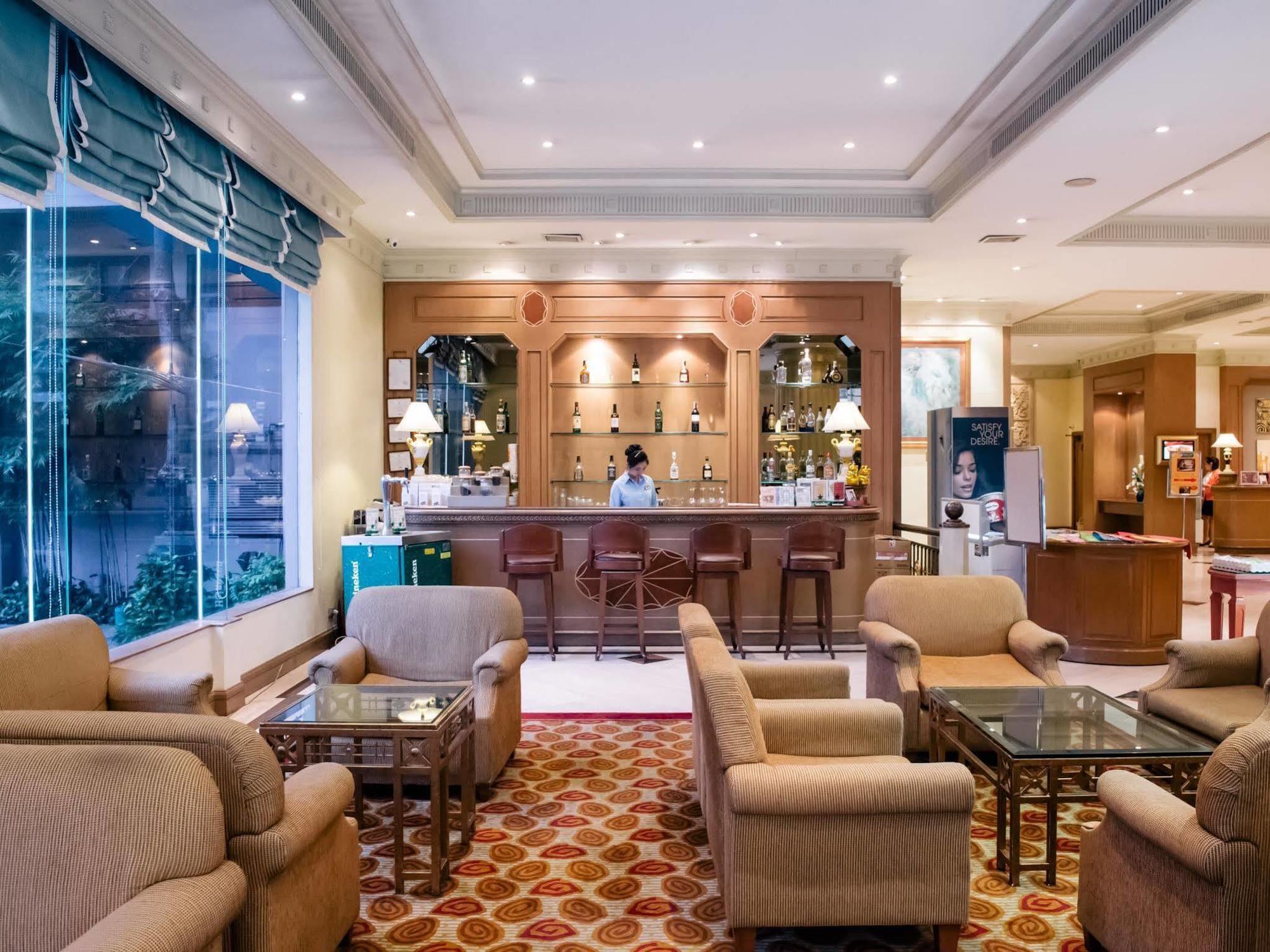 The Palazzo Hotel Bangkok Exterior foto